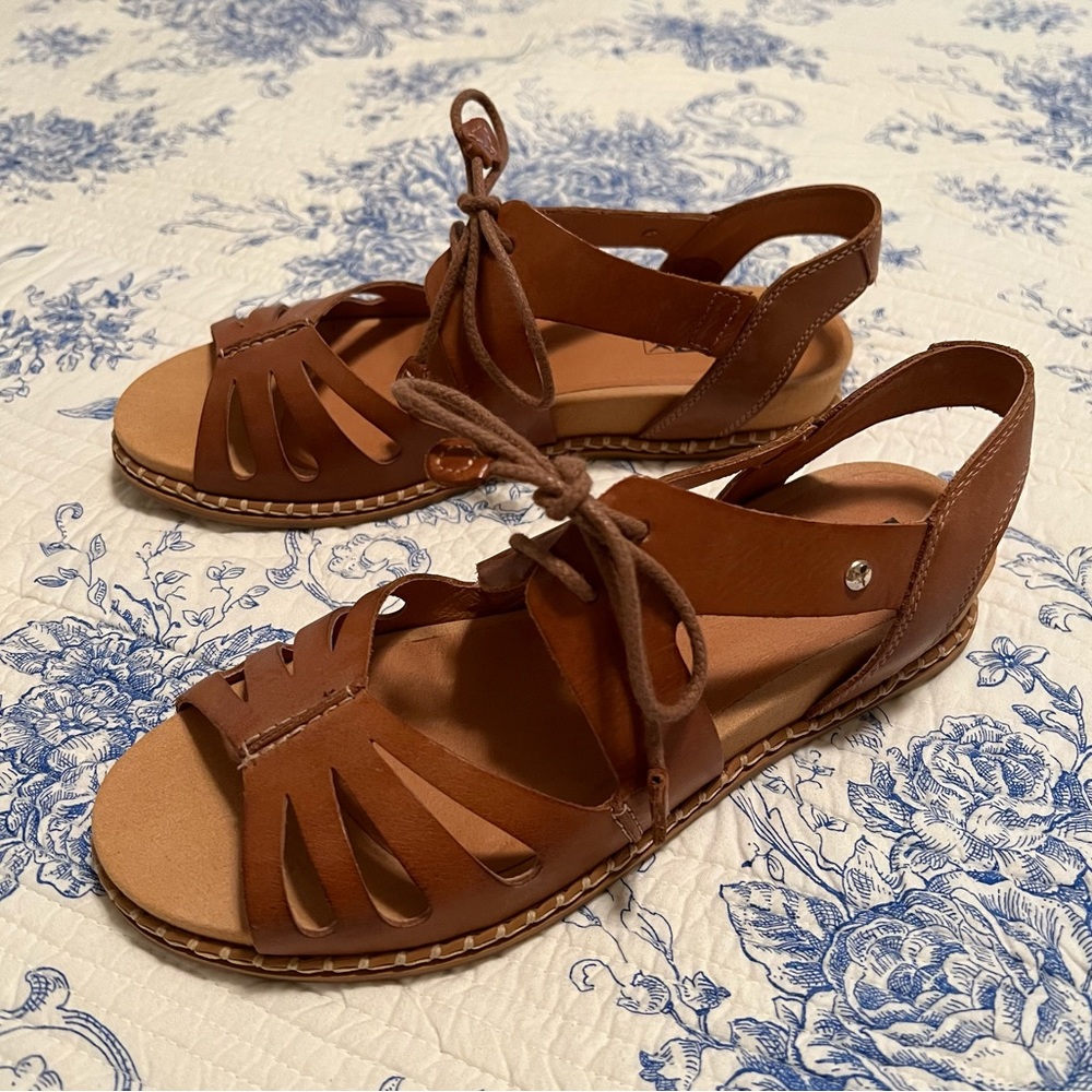 Pikolinos Lace-up Sandals
